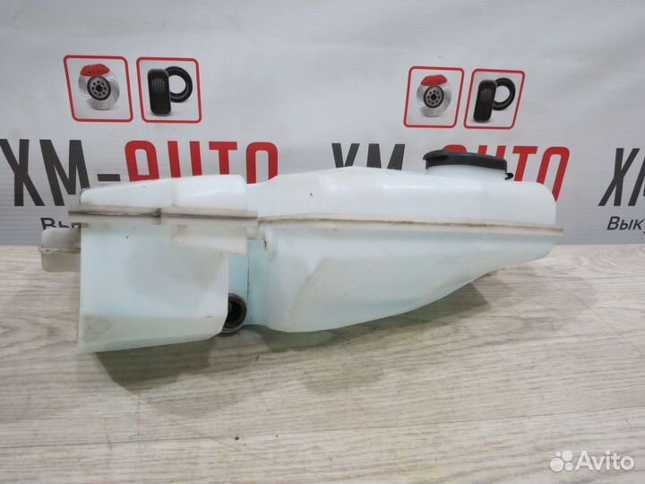 Бачок омывателя лобового стекла Renault Duster