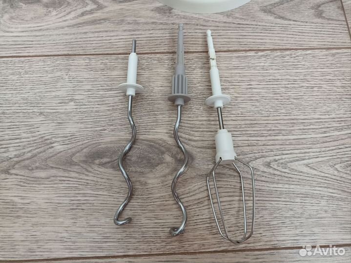 Миксер кухонный с чашей