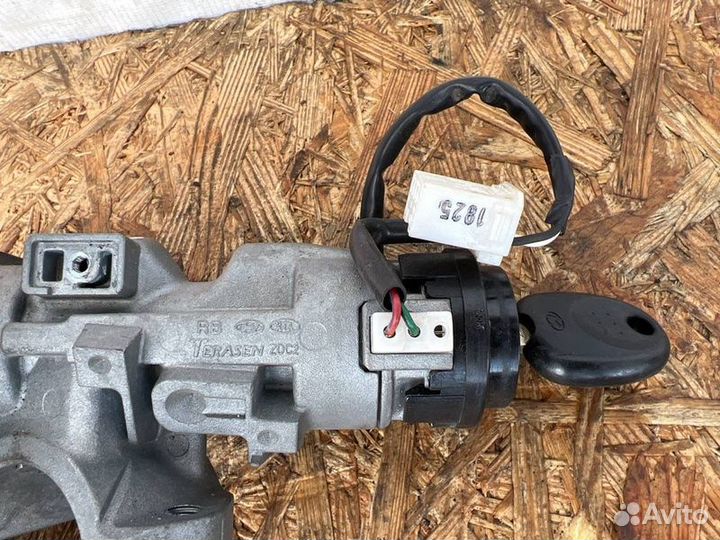 Замок зажигания Hyundai Solaris седан G4FC 2013