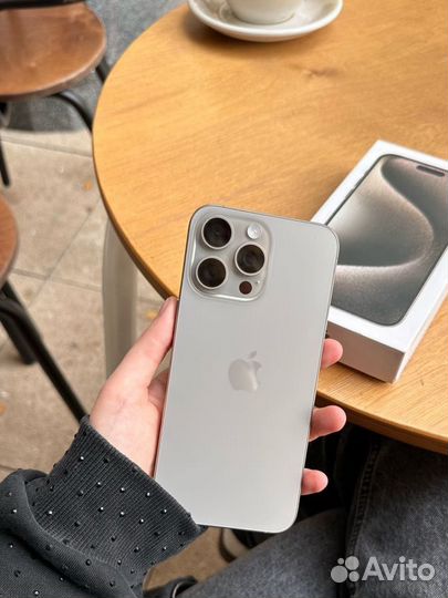 iPhone 15 Pro, 256 ГБ