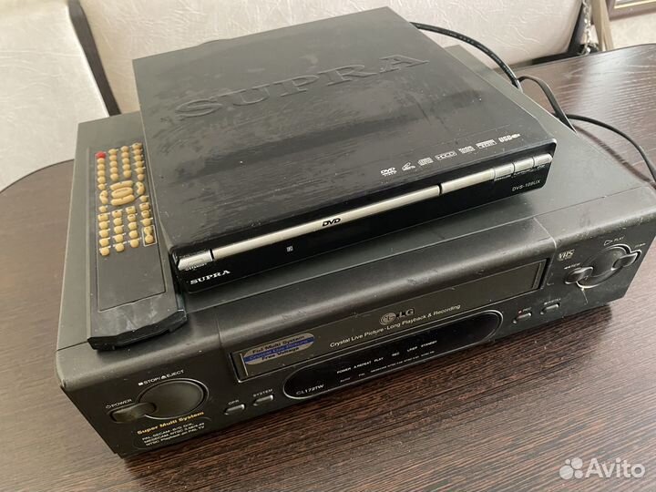 Пишущий видеоплеер LG CL172TW и DVD плеер