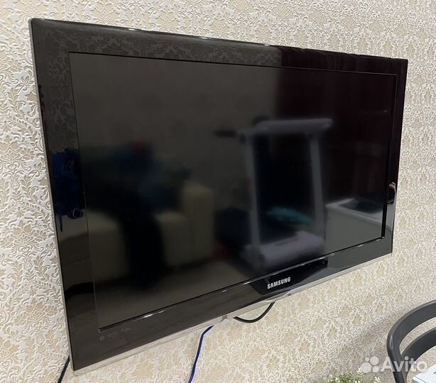 Телевизор Samsung le32c530f1w