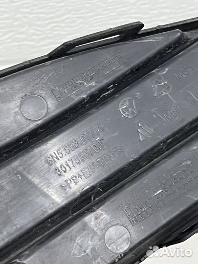 Решетка переднего бампера VW Polo