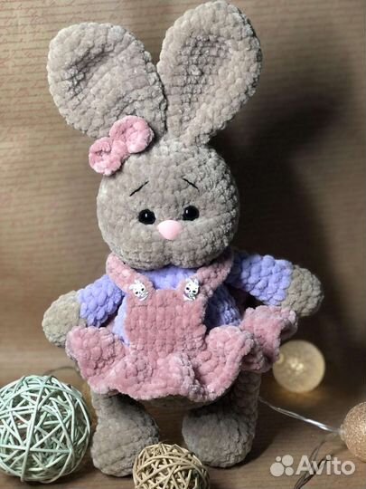 Вязаная зайка,ручной работы