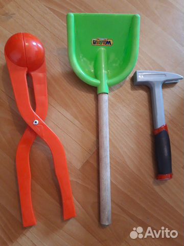 Молоток,снеголеп,лопата
