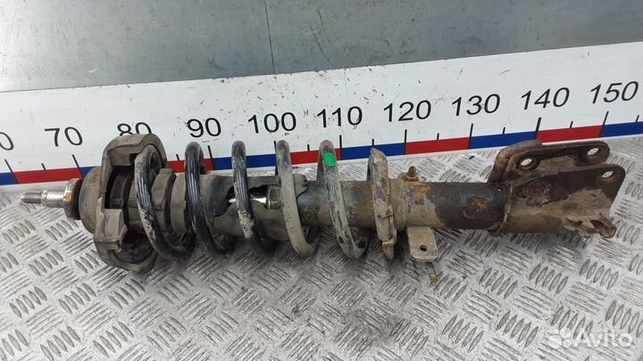 Стойка передняя Opel Vivaro A (2001-2014)