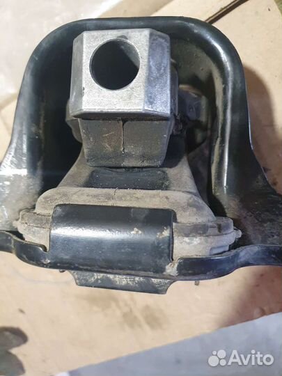 Опора (подушка) двигателя Рено меган 2