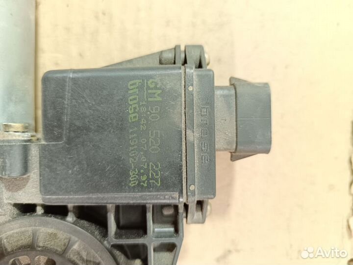 Моторчик стеклоподъемника Opel Vectra