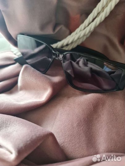 Солнцезащитные очки