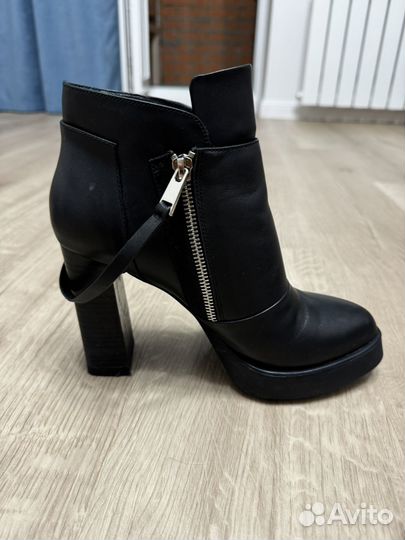 Ботинки демисезонные