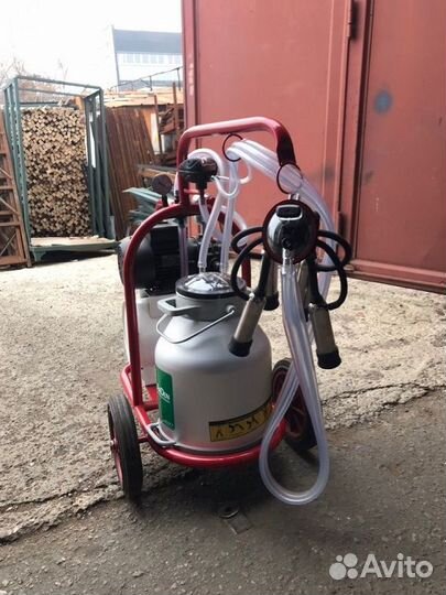 Доильный аппарат 1 пульсатор 1 бидон