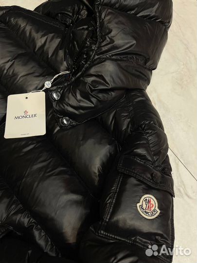 Пуховик Moncler