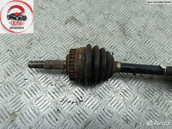 Полуось передняя левая б/у Opel Vectra B