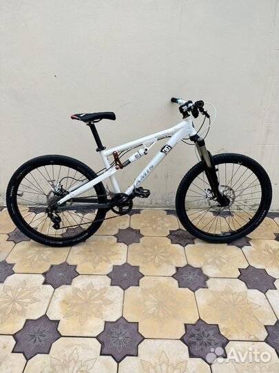 Велосипед jamis