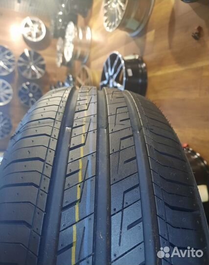 Tracmax X-Privilo TX5 185/60 R15 87H