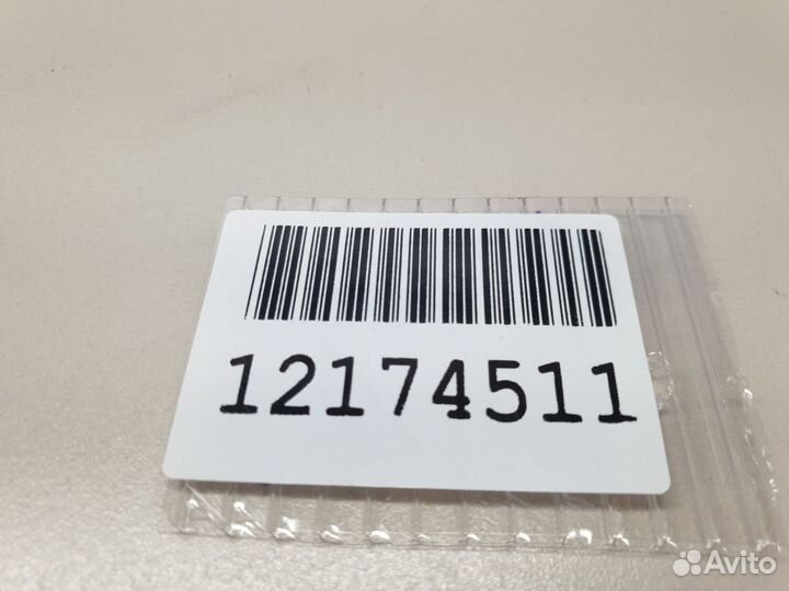 Уплотнитель стекла двери задний правый Hyundai i30 2012-2017