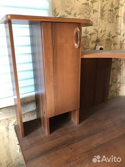 Компьютерный стол