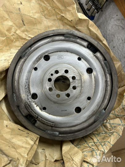 Даухмассоввй махавик octavia 1.8 2016