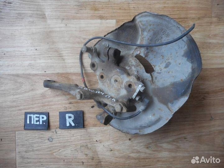 Кулак поворотный передний правый Mercedes Benz W1