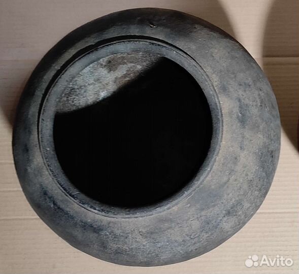 Большой глиняный горшок. Корчага