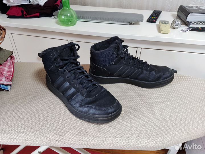 Кроссовки adidas зимние