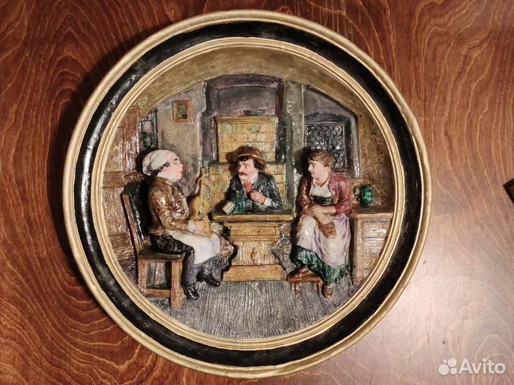 Настенная тарелка панно барельеф гипсовая