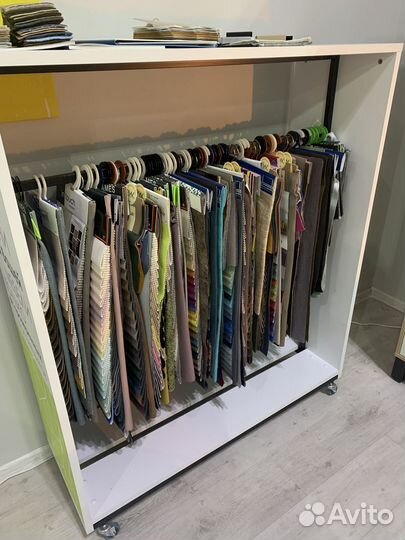 Стойка для образцов ткани