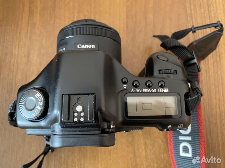 Зеркальный фотоаппарат Canon 5d