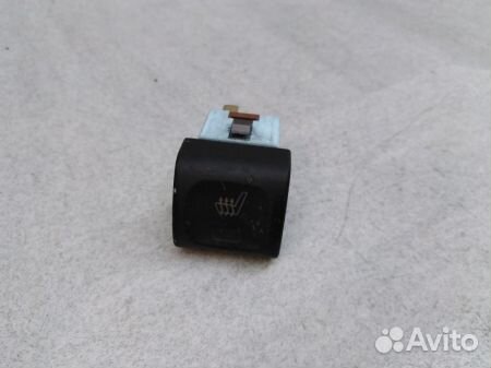 Кнопка обогрева сидений