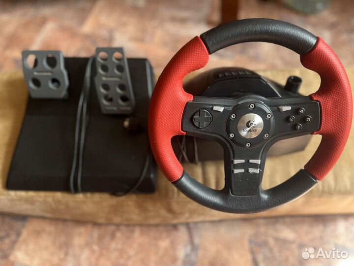 Руль игровой с педалями (Logitech)