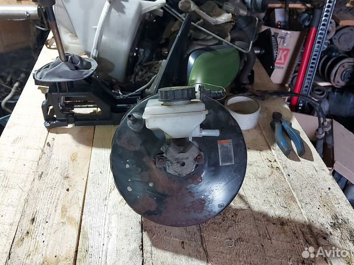 Вакуумный усилитель тормозов Toyota Yaris P1 2001