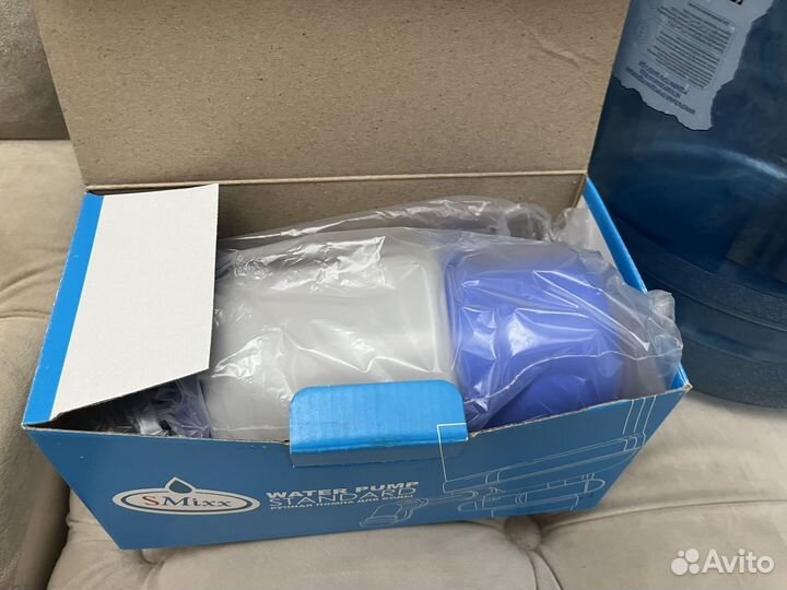 Ручная помпа для воды