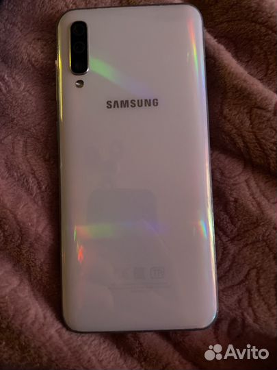 Samsung Galaxy A50, 4/64 ГБ