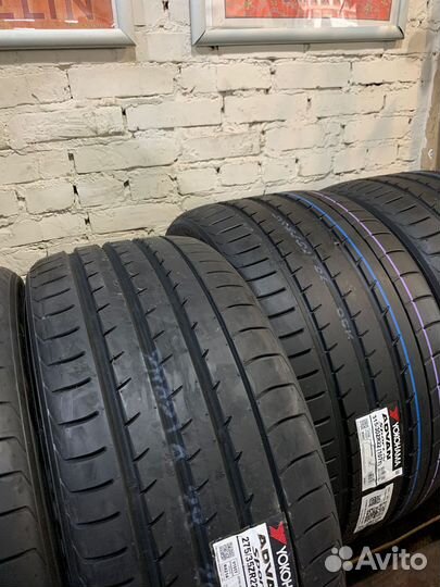 Yokohama Advan Sport V105T 315/30 R22 и 275/35 R22 107Y