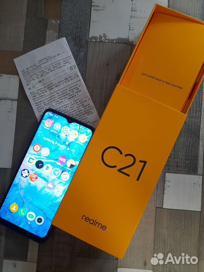 Телефон realme c21