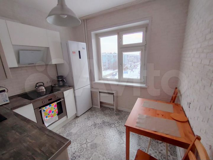 2-к. квартира, 53 м², 6/10 эт.