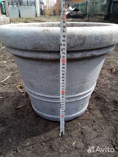 Большой горшок для цветов