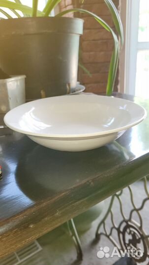 Глубокие суповые тарелки