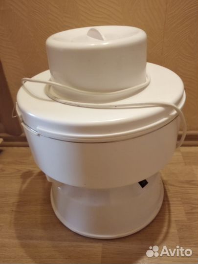 Соковыжималка электрическая бытовая салют спвр-201