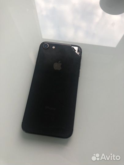 Телефон iPhone 8 64 gb