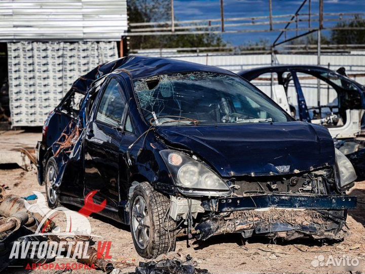 Авто на разбор Toyota Wish минивэн 1ZZ-FE 2003