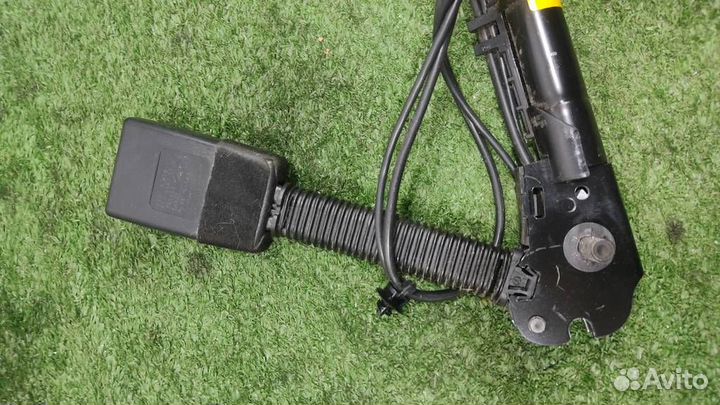 Преднатяжитель ремня правого Land Rover Freelande