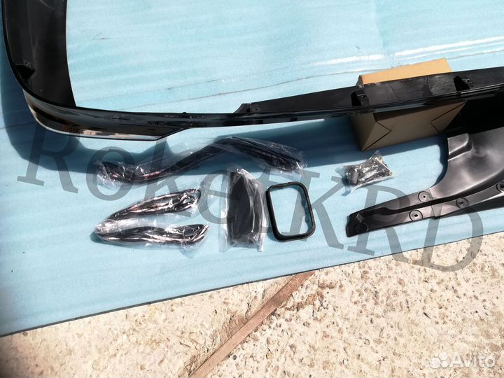 Обвес Toyota Land Cruiser 200 Urban Sport Black