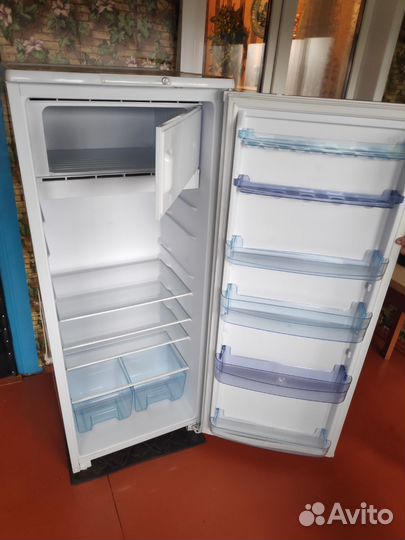 Холодильник новый
