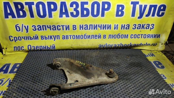 Рычаг передний левый Renault Logan