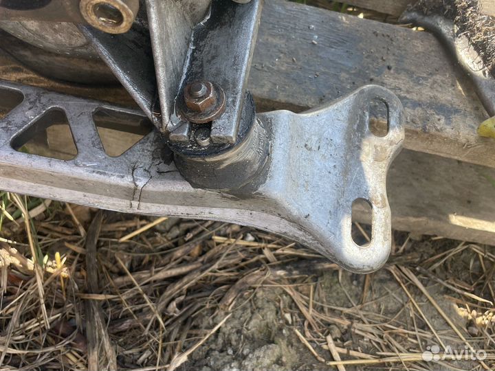 Траверса МКПП bmw e34