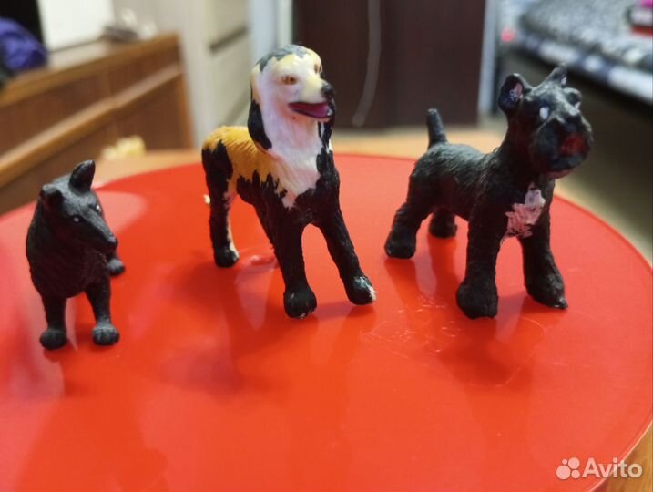 Продам фигурки собак для игр и миниатюр