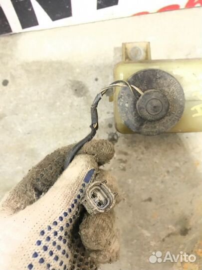 Бачок тормозной жидкости Toyota Opa