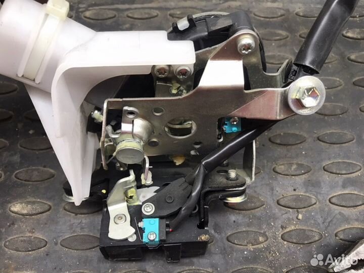 Замок багажника Lexus RX 270/350/450H 2009-2015