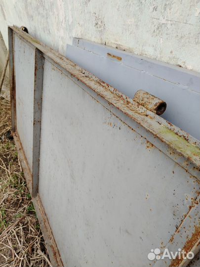 Ворота гаражные металлические